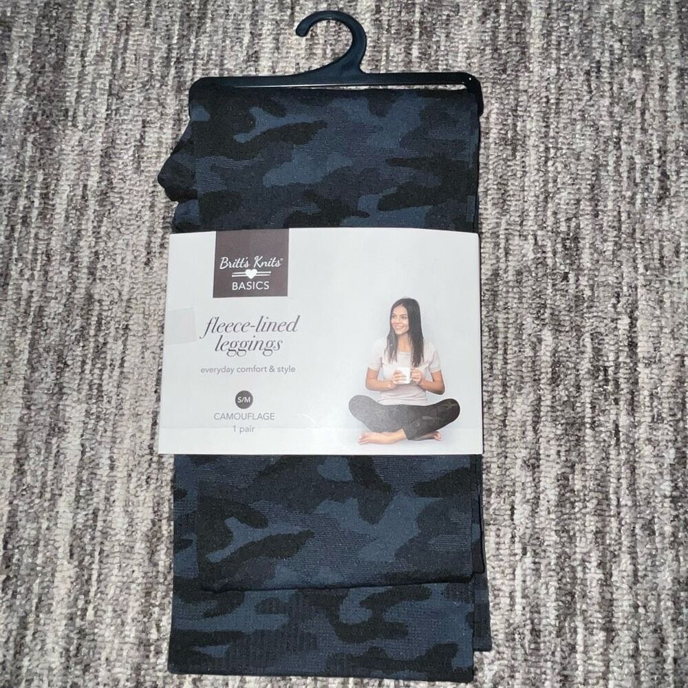 Britt’s Knitts Women’s Size Small Medium Fleece Lined Leggings Black Camouflage